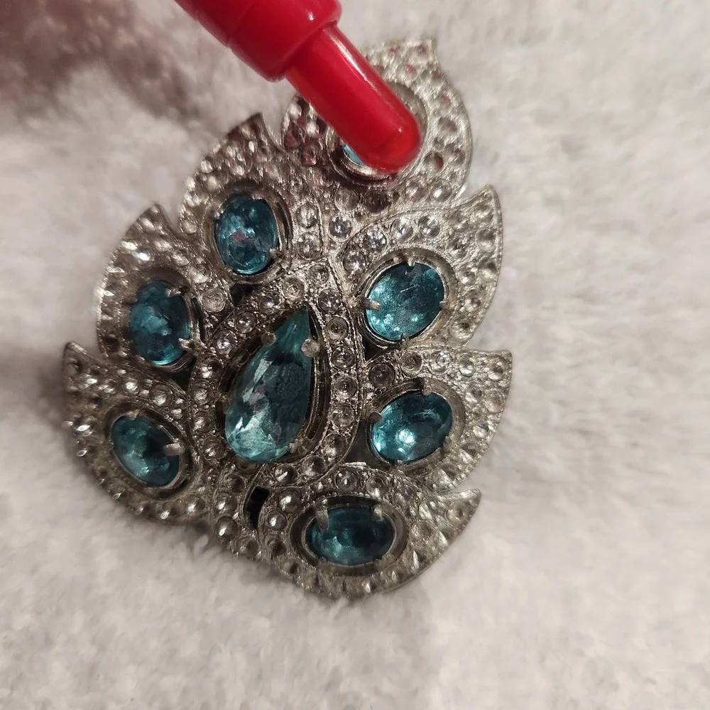 Vtg Silver‎ Tone Teal Blue Rhinestone Peacock Feather Dress Fur Clip pot metal